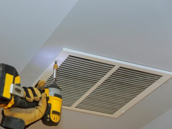Hoàn tất các bước lắp đặt quạt thông gió