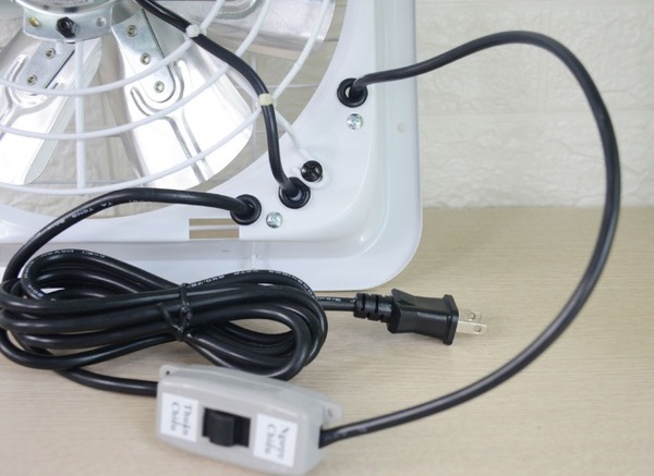 Thường xuyên kiểm tra dây điện và ổ cắm quạt thông gió để đảm bảo an toàn