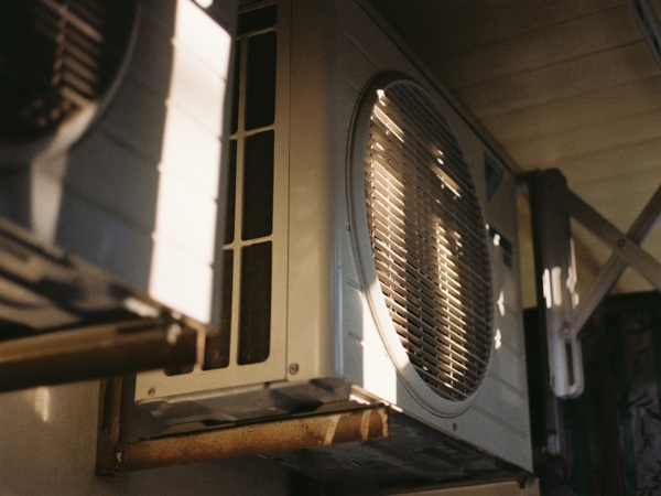 Lắp biến tần cho quạt hút công nghiệp để tiết kiệm điện năng